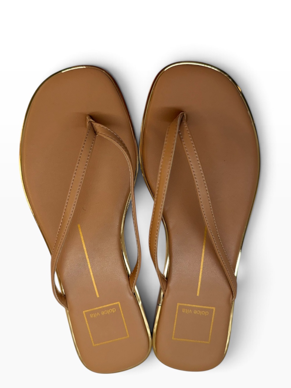 NWOT Dolce Vita Froyo Tan Gold Trim Thong Sandals Size 7